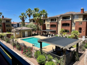 Gated Condo Heated Pool Spa Gym Near Zoo